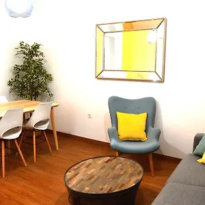 https://la-casa-del-reloj-cadiz.hotelsincadiz.net